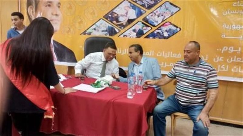حملة طبية داخل جامعة
