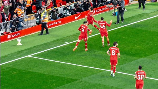 فيتو| صلاح يقود ليفربول للفوز علي تشيلسي 2-1 في الدوري الإنجليزي ( صور) 