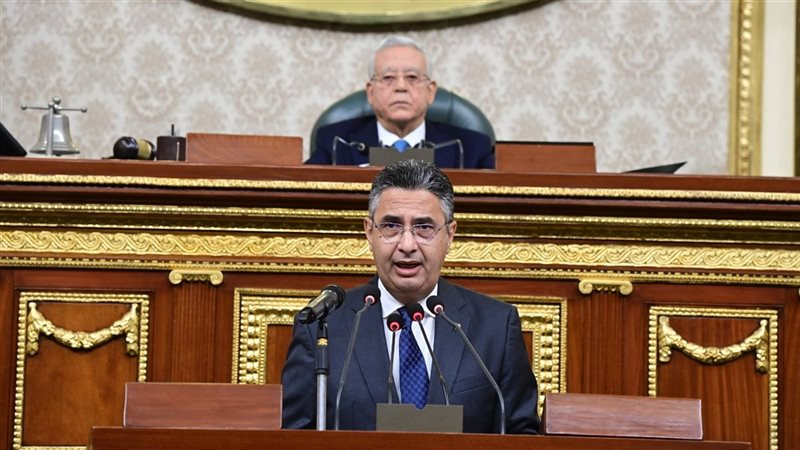 وزير التموين أمام