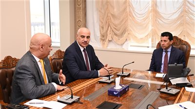 وزير الرياضة يبحث الفرص الاستثمارية مع الاتحاد العام للمصريين بالسعودية
