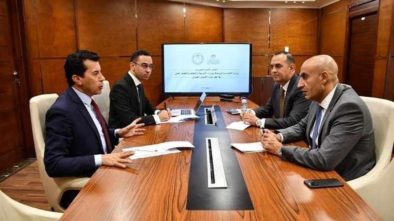 وزيرا الشباب والرياضة