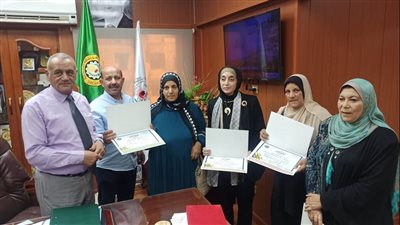 وكيل وزارة التعليم بالدقهلية يكرم المدارس الفائزة في مسابقة المكتبات النموذجية (صور)