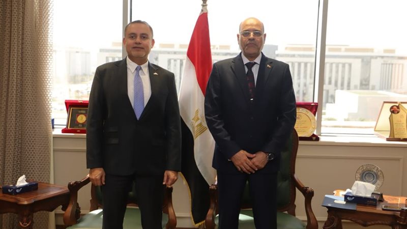 وزير العمل المصري