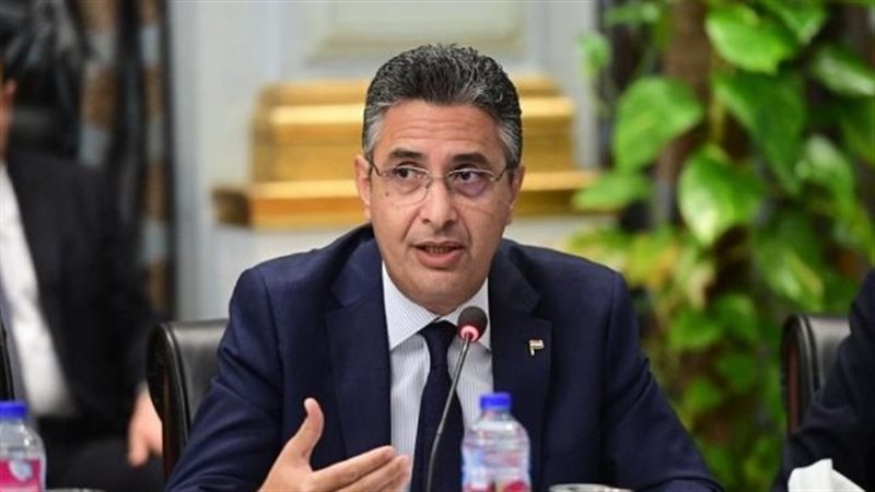 الدكتور شريف فاروق