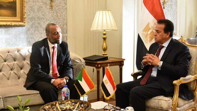 وزير الصحة يستقبل
