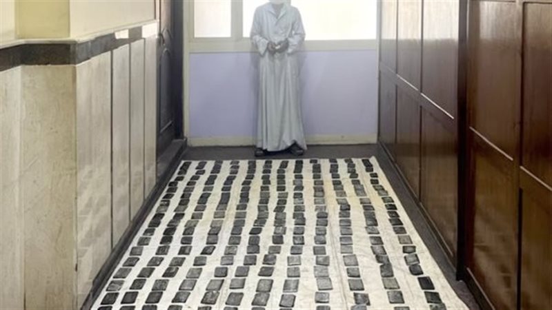 ضبط تاجر مخدرات بحوزته