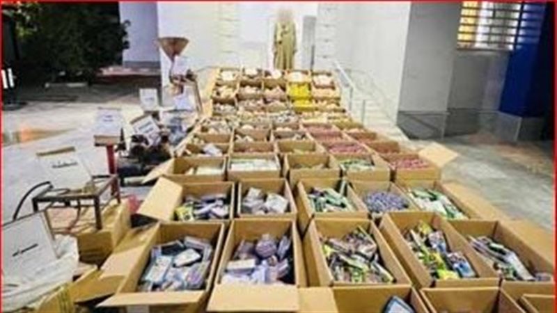 ألعاب نارية داخل
