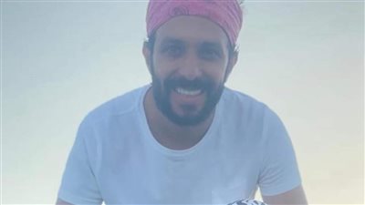 وفاة والدة الفنان أحمد عصام بعد ساعات من تعرضها لوعكة صحية 