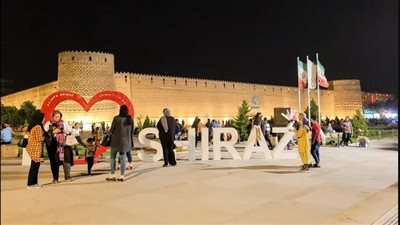 شيراز، درة تاج الحضارة الإيرانية ومرقد الإمام الخميني تحت القصف الإسرائيلي