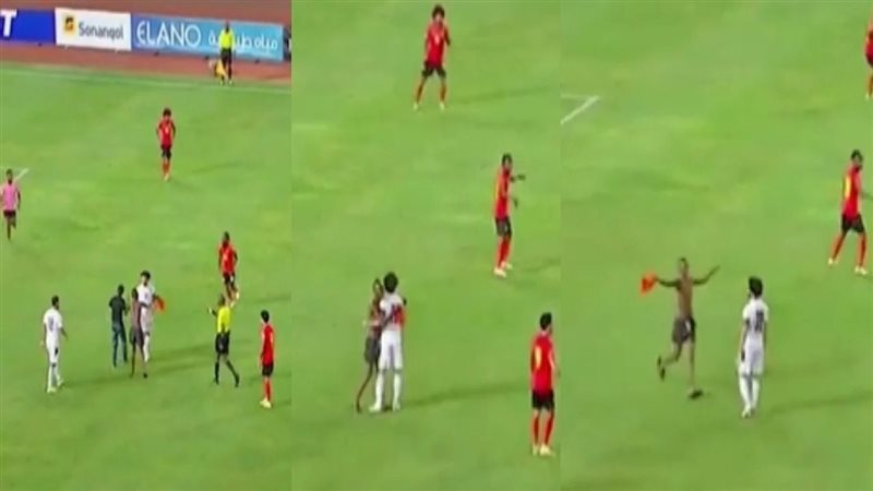 مشجع يحتضن محمد صلاح