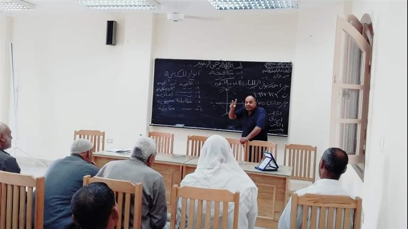 جانب من الندوة 