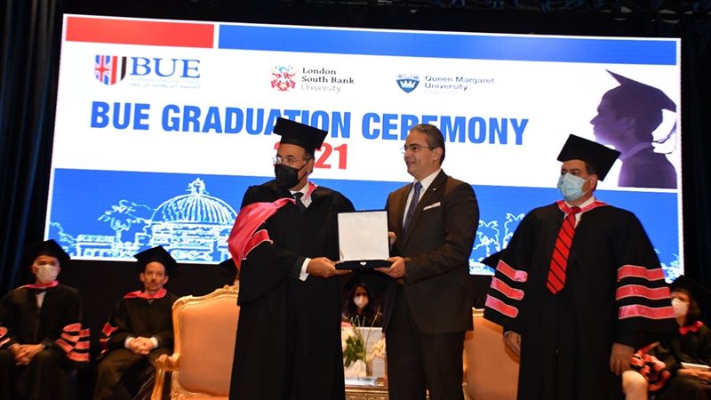 تكريم نقيب الإعلاميين