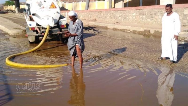رفع آثار السيول في