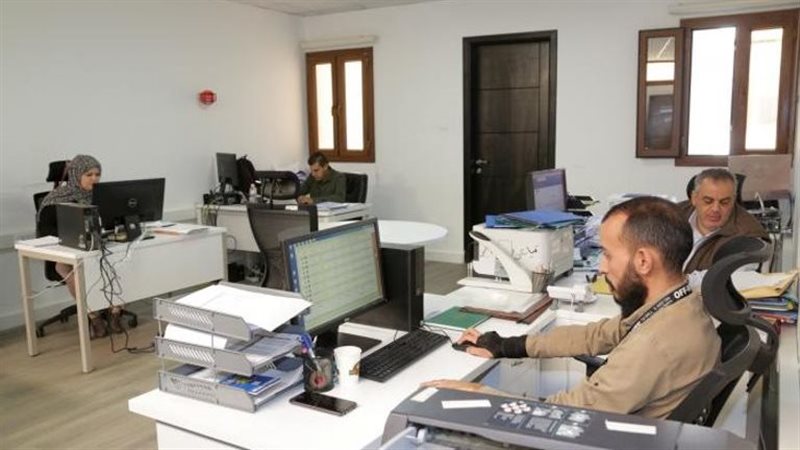 موظفون بمفوضية الانتخابات
