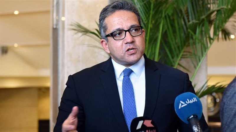 وزير السياحة والآثار