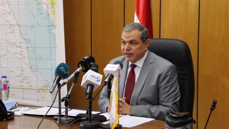 وزير القوي العاملة