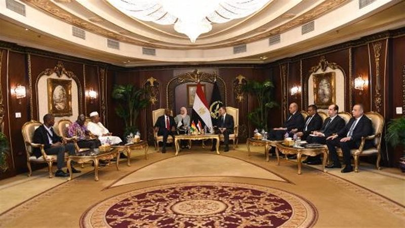 وزير الداخلية يبحث