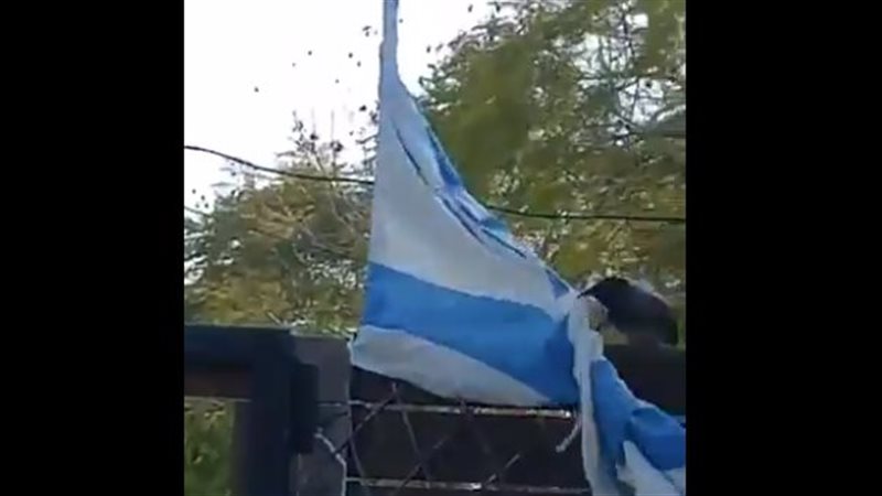 النشطاء يستبشرون
