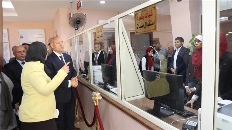 جانب من الافتتاح،