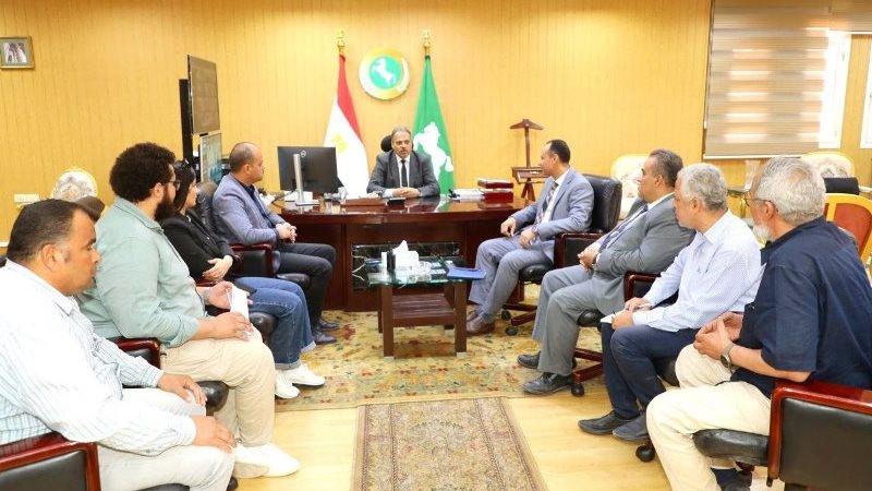 محافظ الشرقيةيبحث