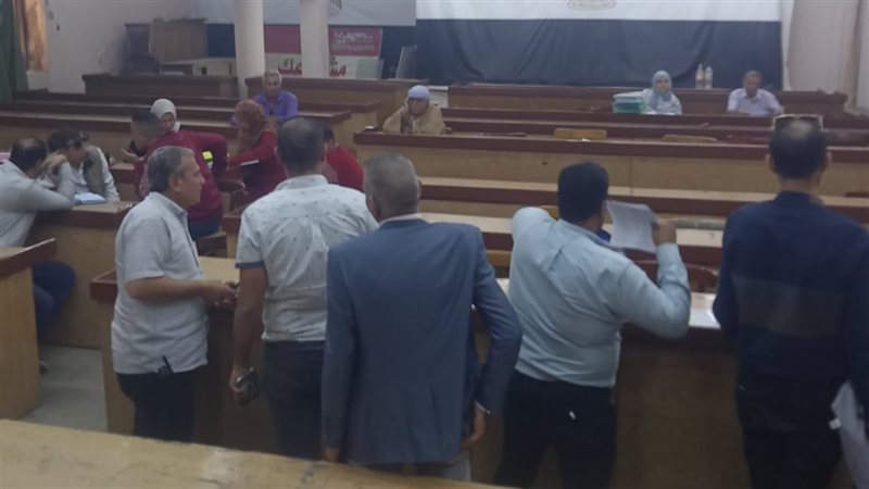 ابوالفتوح يتفقد المراكزالتكنولوجية