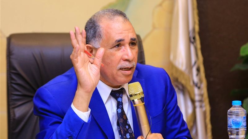 عبد الحليم علام نقيب