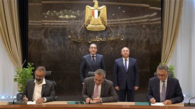 مدبولي يشهد توقيع مذكرة تفاهم مع موانئ دبي العالمية لتطوير منطقة حرة بالعاصمة الإدارية