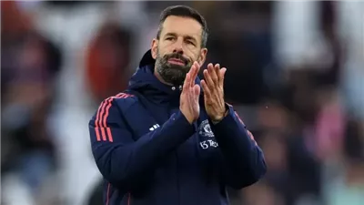 ليستر سيتي يجري تعديلات في الجهاز الفني بعد النتائج المخيبة في الدوري الإنجليزي 
