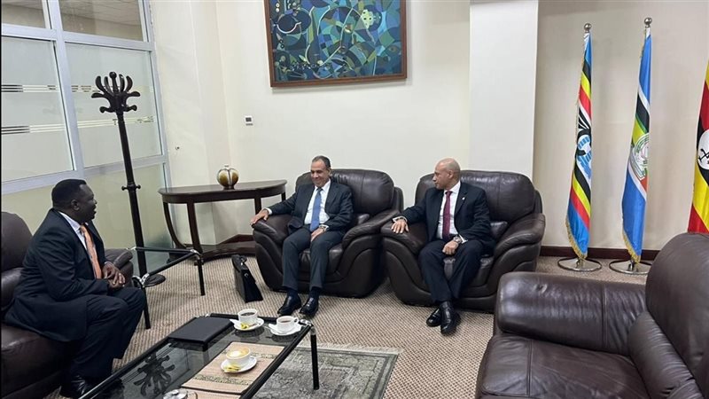 وزير الخارجية فى