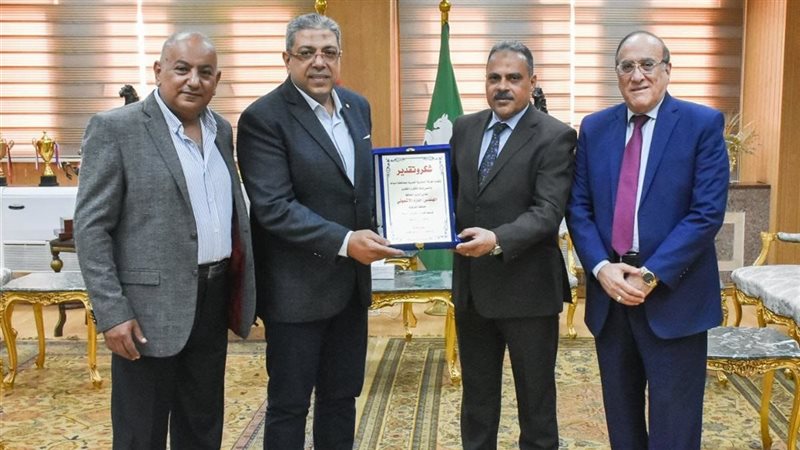 شعبة الأثاث بالغرفة