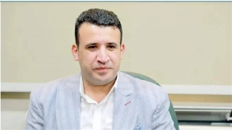 عمرو فتوح رئيس لجنة