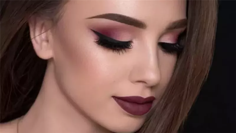 مكياج عيد الحب، فيتو