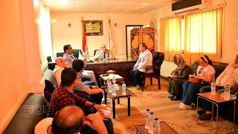 أثناء الاجتماع 