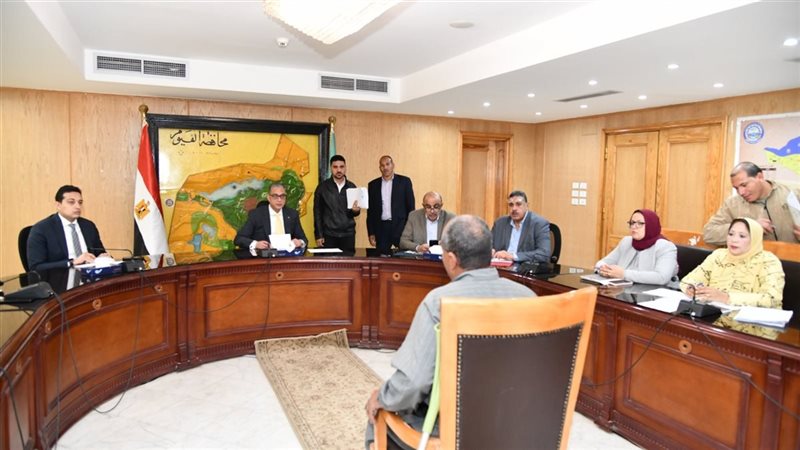 لقاء محافظ الفيوم