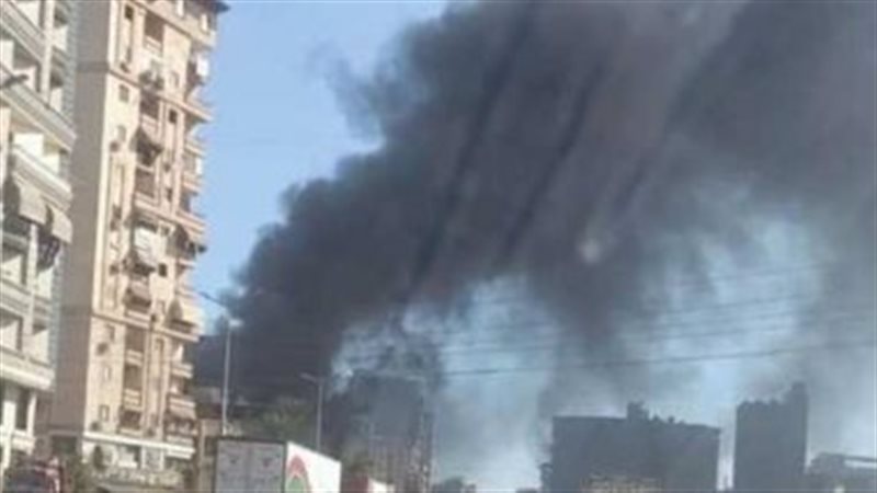 النيران تلتهم 3 طوابق