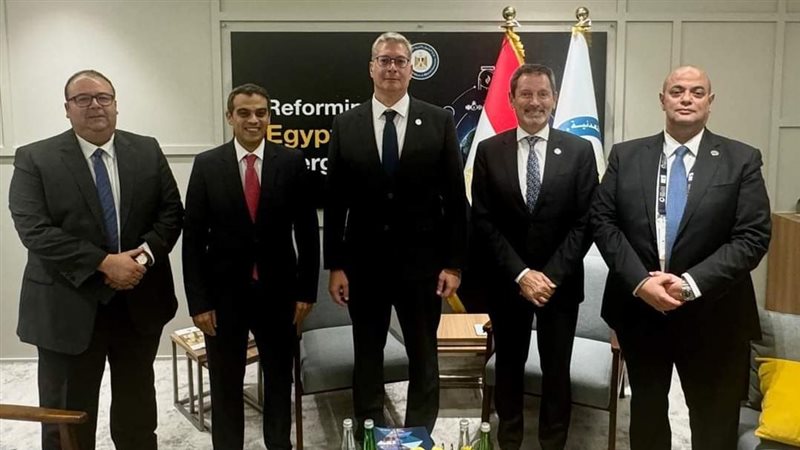 وزير البترول خلال