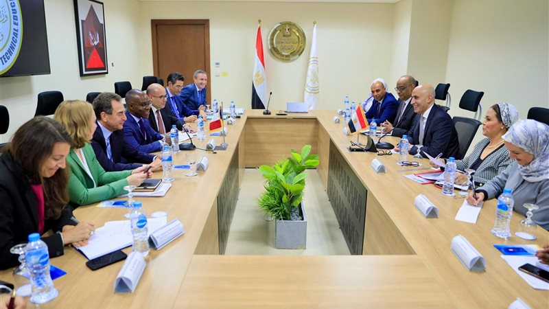 اجتماع محمد عبداللطيف