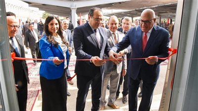 رئيس العربية للتصنيع يفتتح معرض شركة مصر للغزل والنسيج 