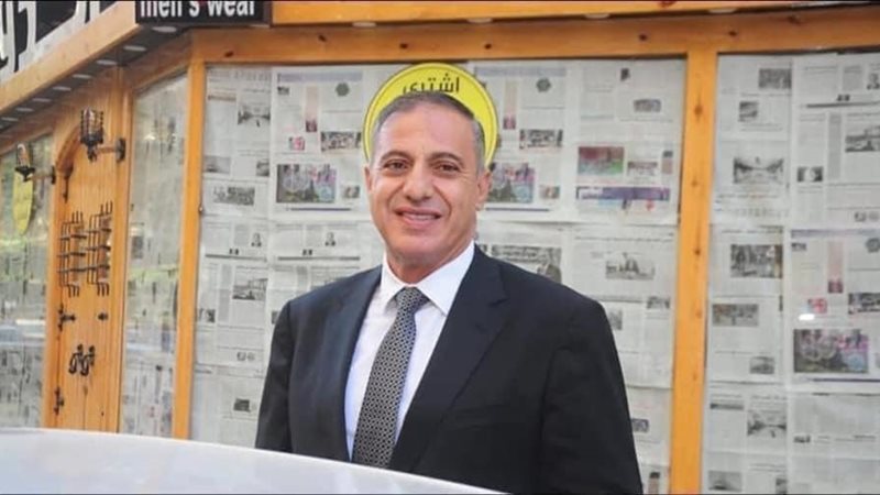 الدكتور خالد عامر