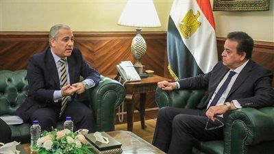 تفاصيل لقاء وزير الصحة ورئيس الهيئة الوطنية للصحافة (صور) 