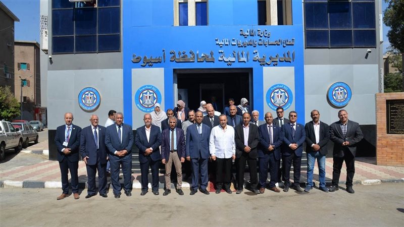 محافظ أسيوط يتفقد