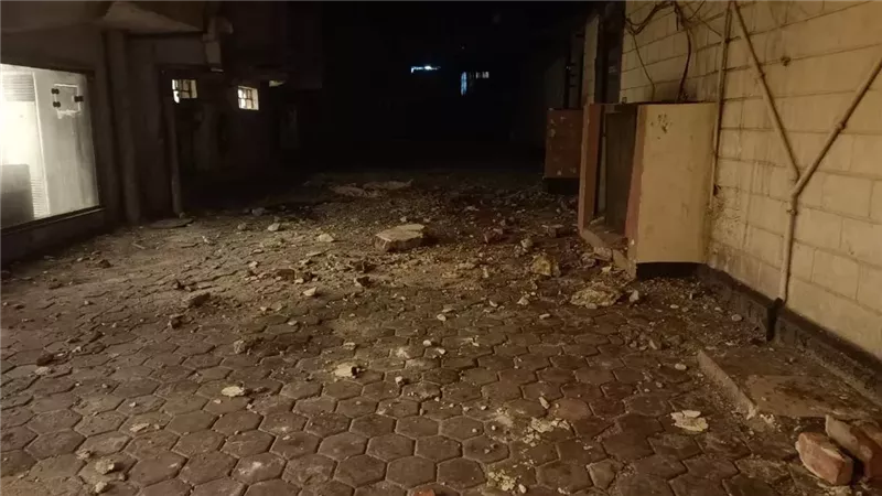 العقار المنهار، فيتو