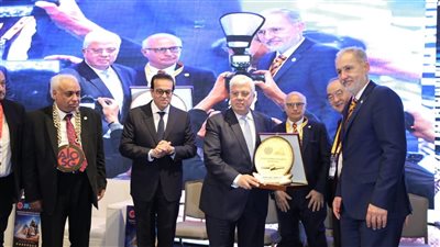  مصر تستضيف المؤتمر الدولي للجهاز الهضمي والكبد والأورام.. عبد الغفار: ملتزمون بتحسين خدمات الرعاية الطبية.. ووزير التعليم العالي يستعرض إنجازات المستشفيات الجامعية في هذا المجال