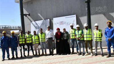 محافظ أسوان يتفقد محطة معالجة الصرف الصحي بقرية فارس (صور)