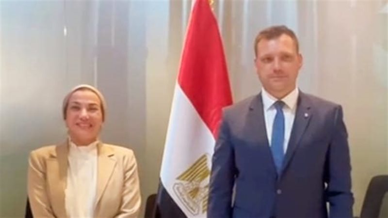 وزيرة البيئة ونظيرها