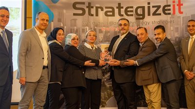 مصر تبعث رسالة أمل للعالم.. وزيرة البيئة تتسلم جائزة Esri الدولية في مجال التحول الرقمي البيئي.. وتؤكد: نعمل على تنفيذ شراكة عالمية لحماية التنوع البيولوجي