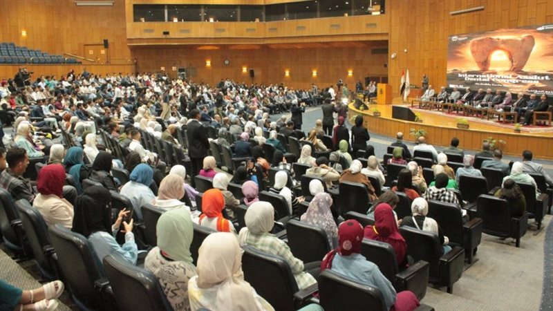مؤتمر كلية الطب بجامعة