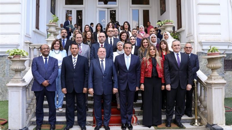 وزير الصحة ومحافظ