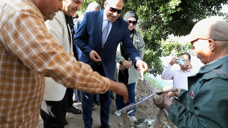 محافظ الشرقية يشهد