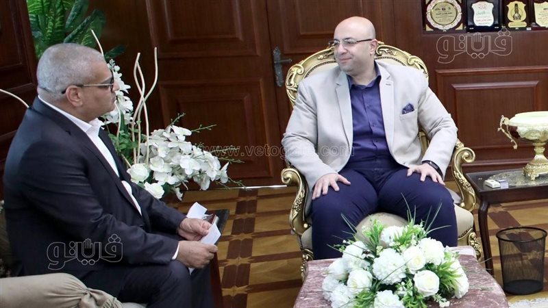 محافظ بني سويف يلتقي